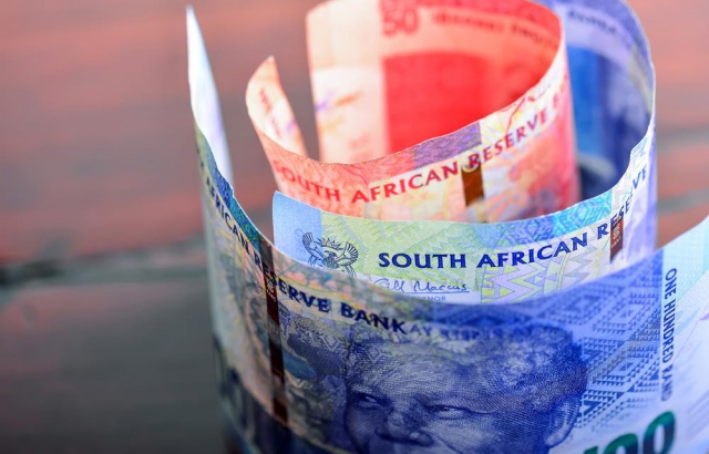 South Africa's Central Bank To Honour Nelson Mandela With New Bank Notes 