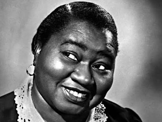 The Unforgettable Legacy of Hattie McDaniel: The First Black Actress to ...